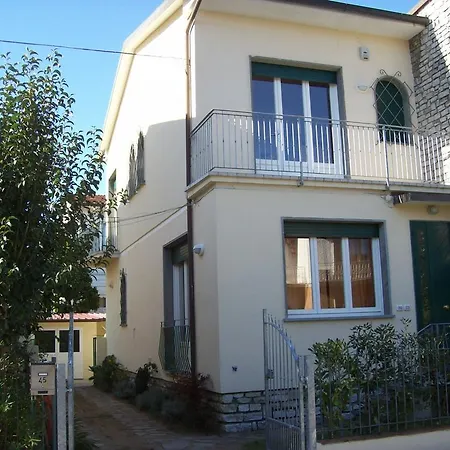 Bed & Breakfast Il Mirto Viareggio