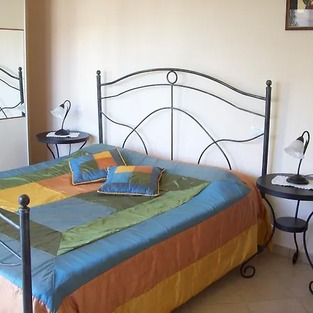 Il Mirto В'яреджо